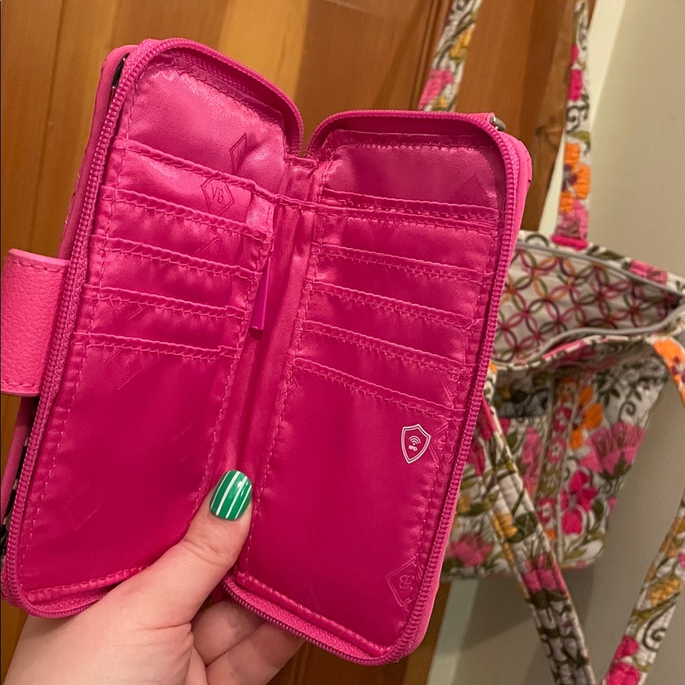 Vera Bradley Mandy Tote in Tea Garden print & hot pink RFID wallet - Picture 6 of 6